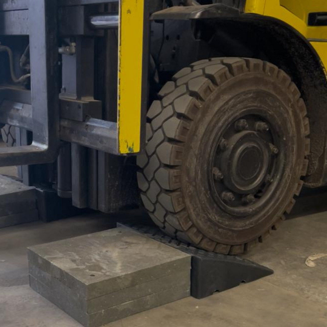 15cm High Plastic Ramp For Shipping Containers — Quickfit Container ...