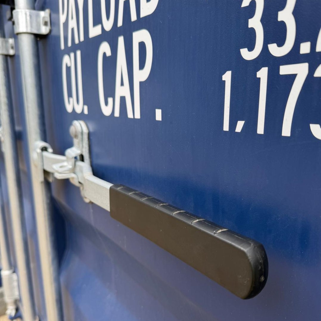 Large Door Handle Set for Easy Open Containers - QCA - Quickfit ...